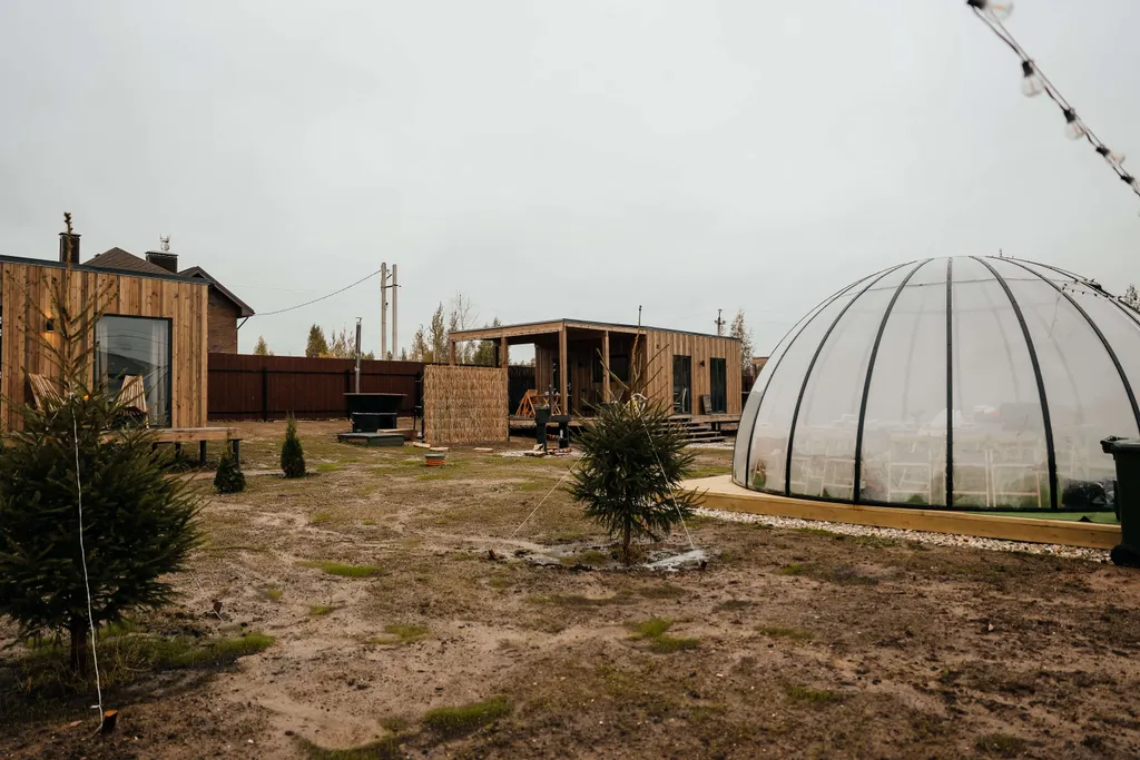 Коттедж Уютный глэмпинг для компании (6 отдельных домиков + территория) — Конаково