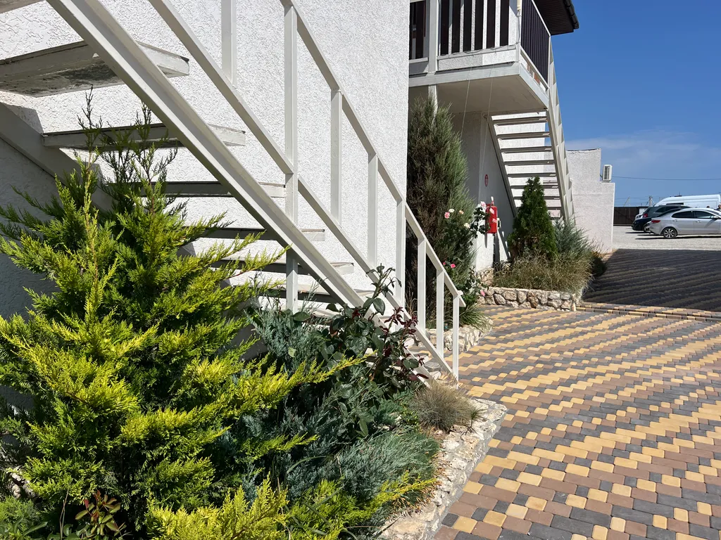 Семейная студия с террасой 1 этаж