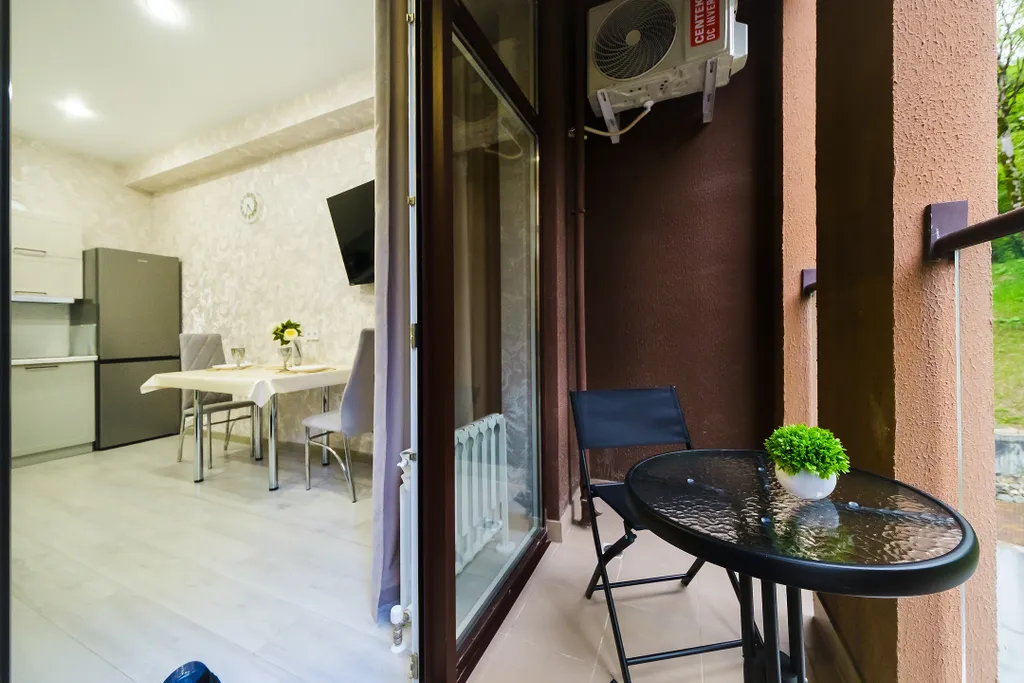 Квартира с видом на зелень и большой лоджией в новом ЖК 800 м от моря