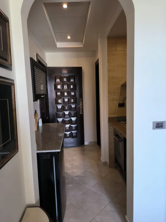 Студия в элитном районе с пляжем и бассейном с подогревом