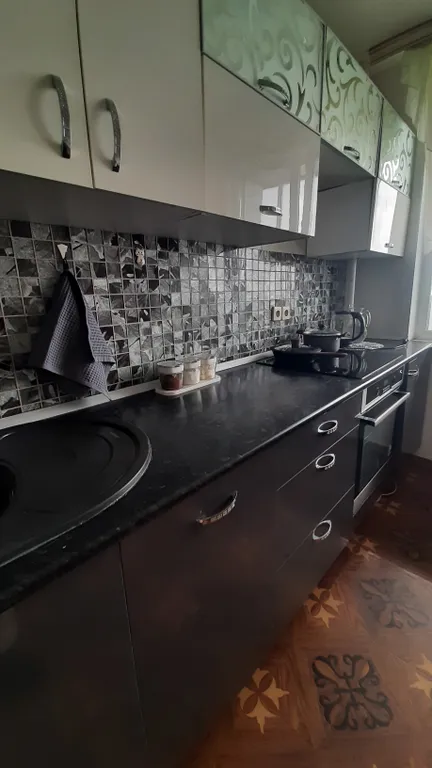 Район аэропорта, уютная 1 комнатная квартира