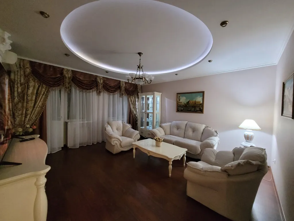 Люкс с 1 спальней в центре Донецка