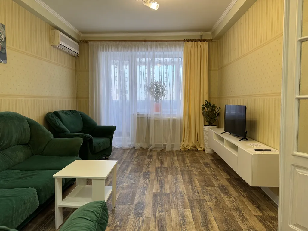 2-х комнатная по центральной улице Ленина