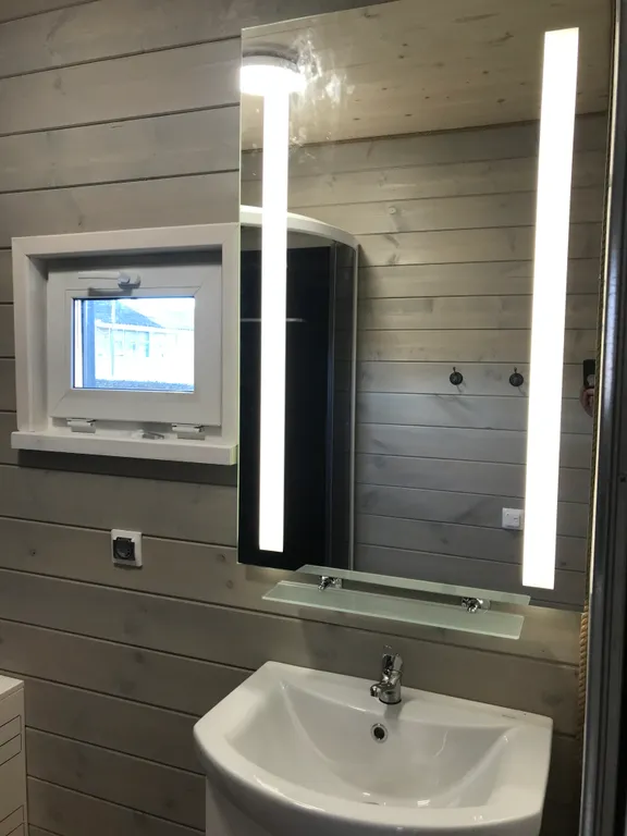 Деревенский отдых на берегу озера с городским комфортом