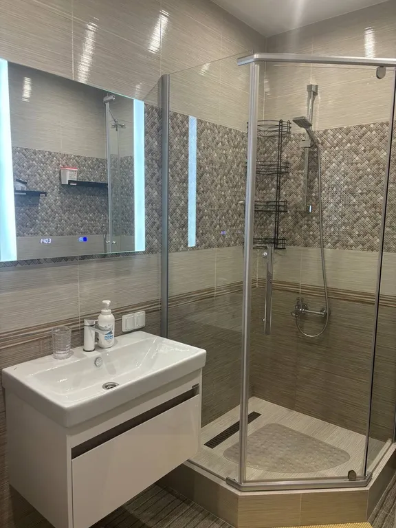 Квартира Квартира Современная евро трешка с видом на Енисей — Красноярск