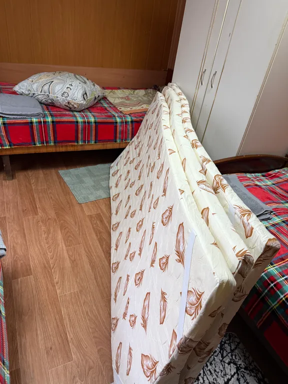 Двухкомнатный домик с видом на озеро