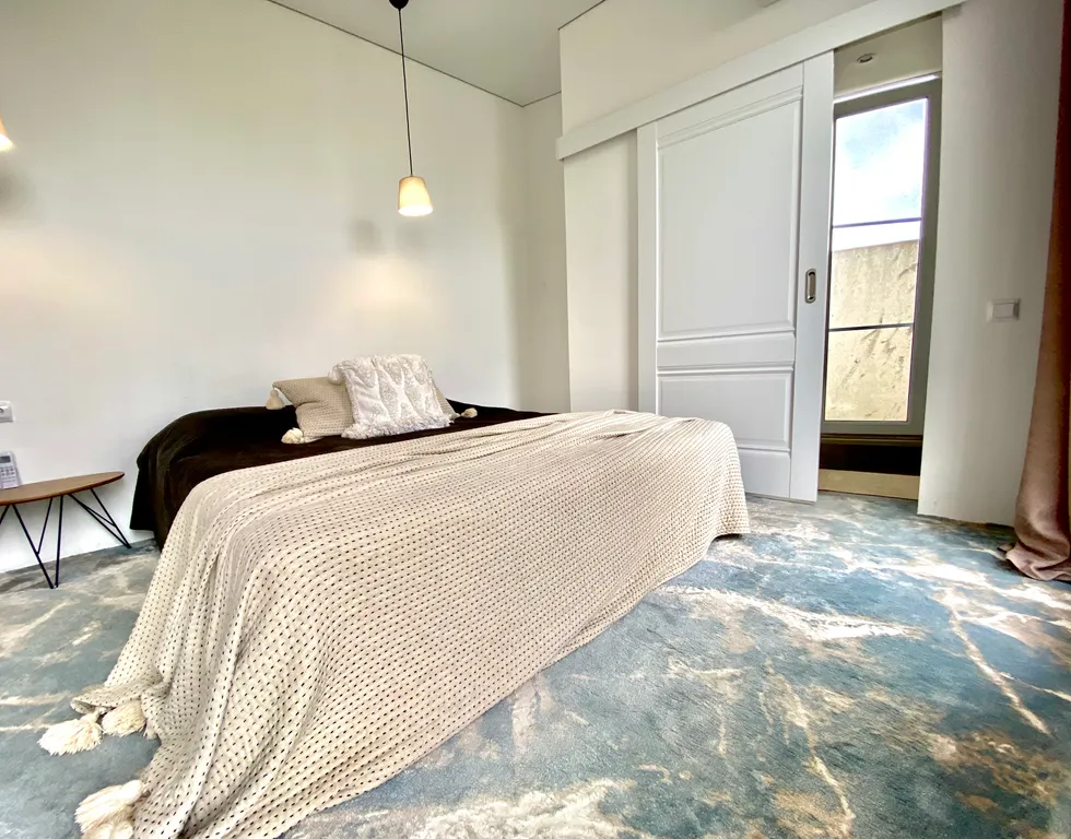 Коттедж с бассейном