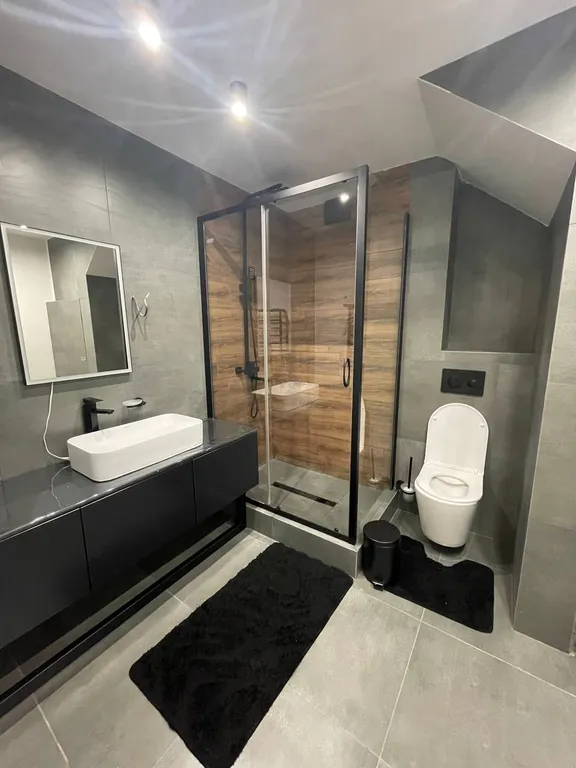 Домик в лесу для большой компании