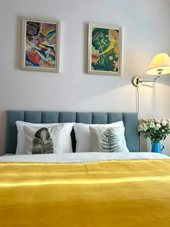 Квартира Апартаменты "AzurGarden" — Варваровка