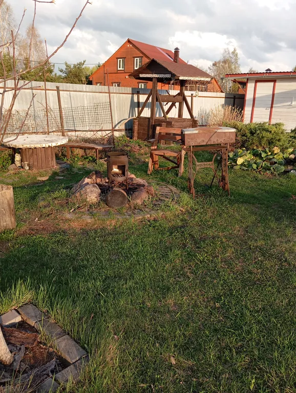 Домик с видом на затопленную колокольню