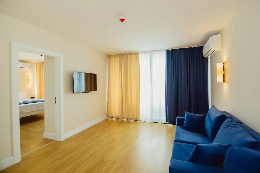 Двухкомнатные апартаменты на первой линии