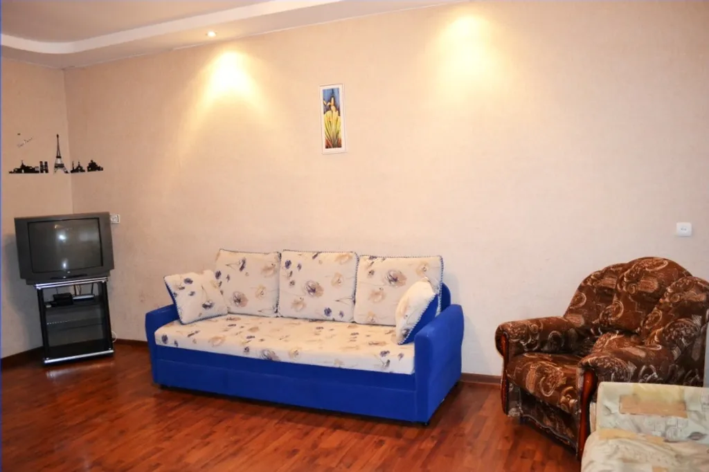 Квартира Студия рядом с центральным рынком — аренда посуточно в Шахты