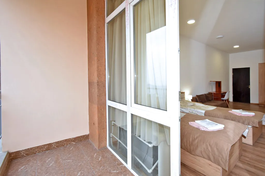 Улучшенный твин с балконом