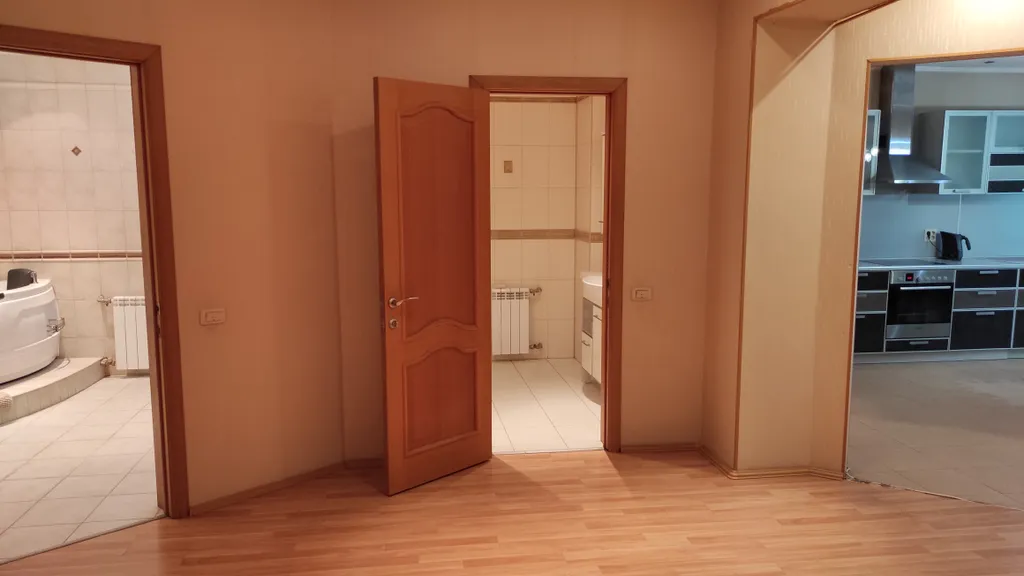 100-метровый люкс с 2-местной ванной-джакузи