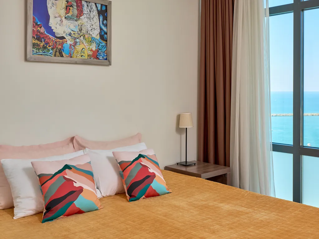 Брэвис Делюкс ЛаМар (3-х комнатные апартаменты) с панорамным видом на