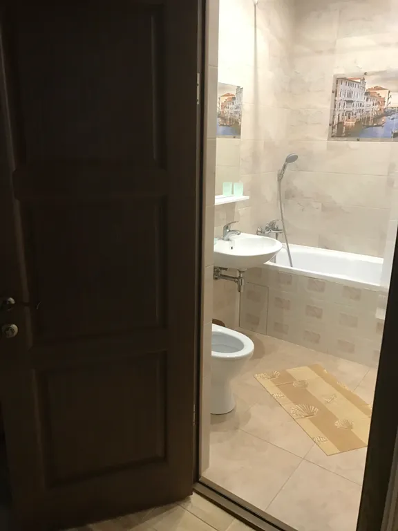 Улучшенный двухместный номер с большой кроватью