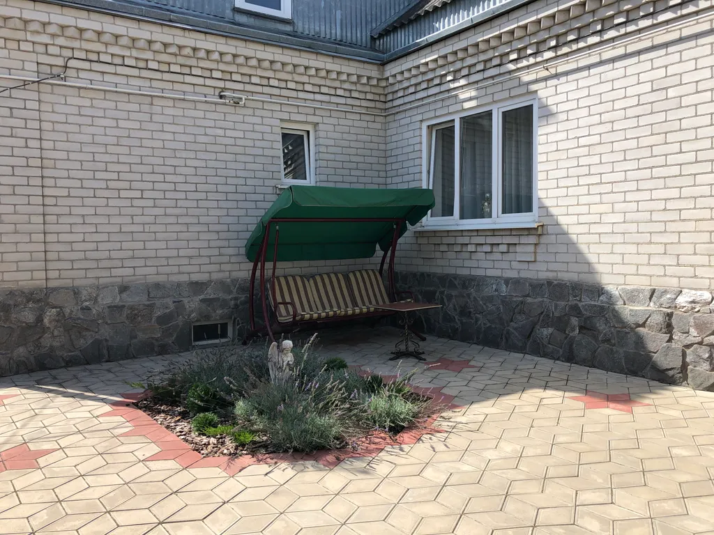 Уютный дом в центре города