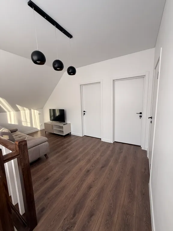 5-комнатный Дом