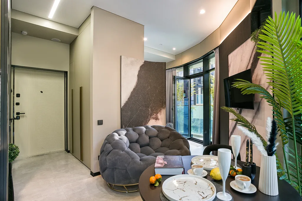 Апартаменты у моря с террасой свой пляж и бассейн в 2 минутах пешком