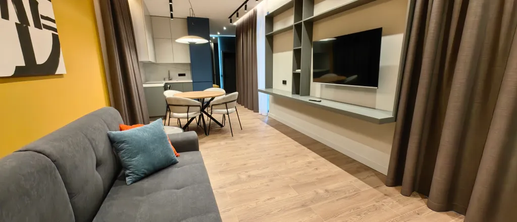 Стильная дизайнерская квартира в сердце старого Адлера