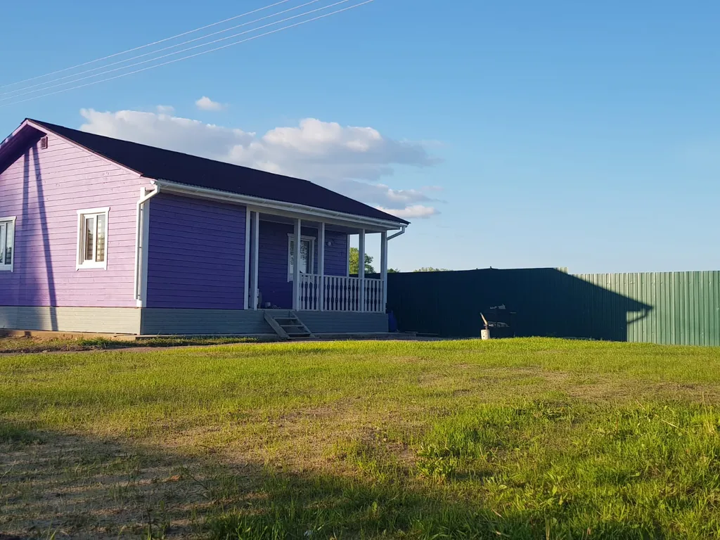 Коттедж Дом для семейного отдыха — Луга