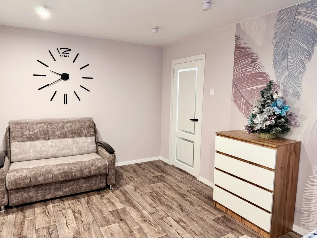 Уютная квартира с самозаселением в центре рядом с рестораном Тундра