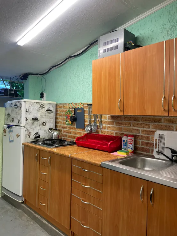 Однокомнатный коттедж со своей беседкой-кухней