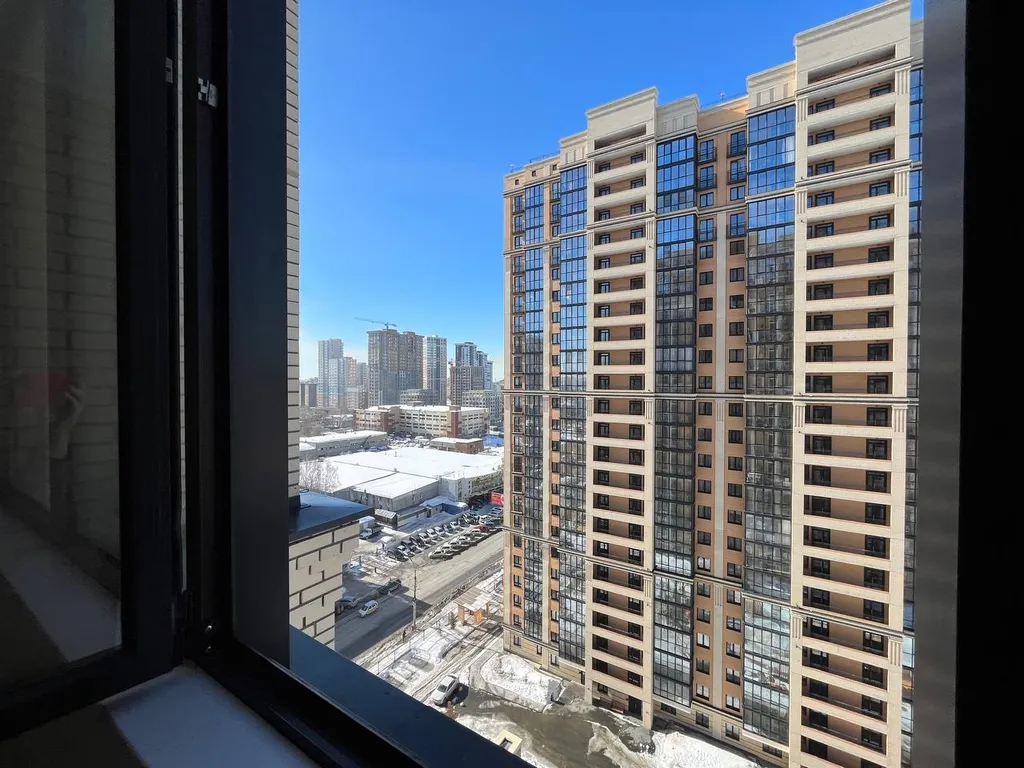 Трехкомнатная квартира-студия в центральном районе