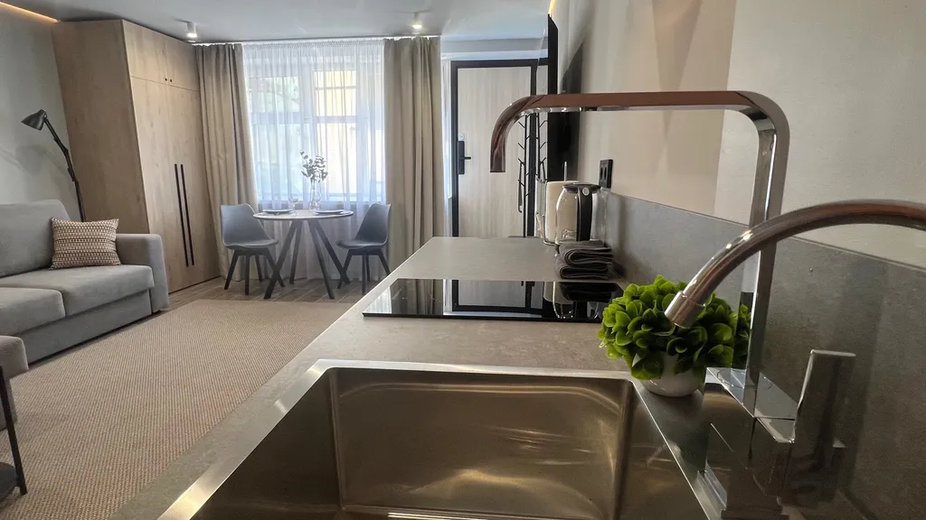 Апартаменты у Часовой башни оранжевые