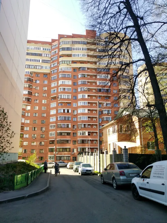 Квартира с массажным креслом и аквариумом