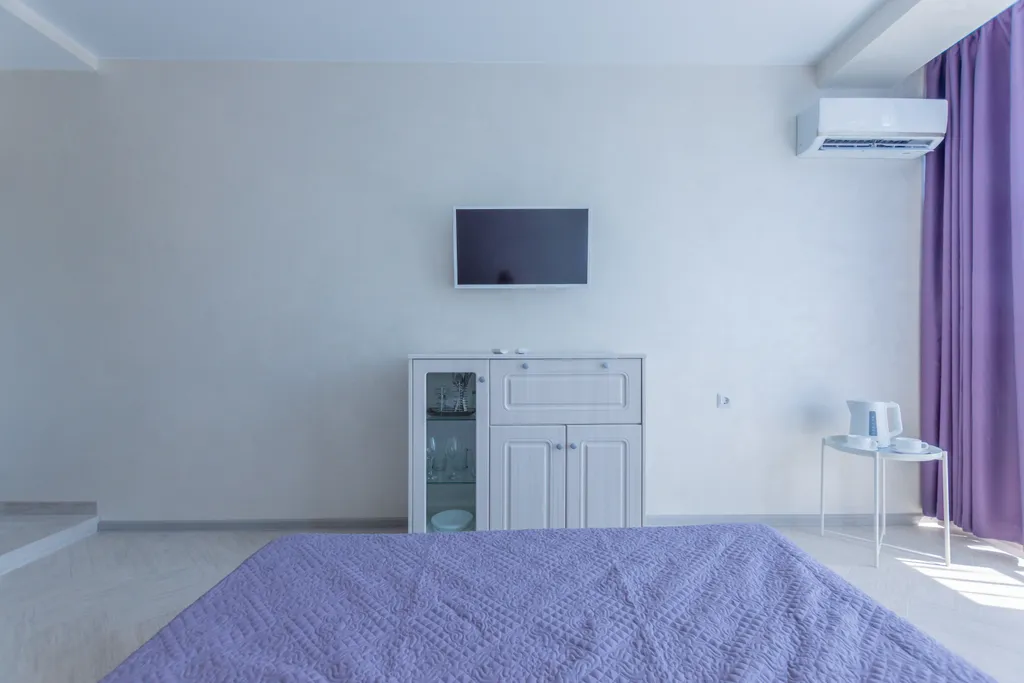 Квартира Квартира Комфортная, светлая, уютная студия. Шаговой 150-300метров к набережной — Алушта