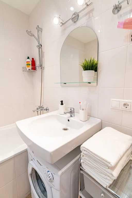 Однокомнатная, чистая квартира в микрорайоне Красная горка