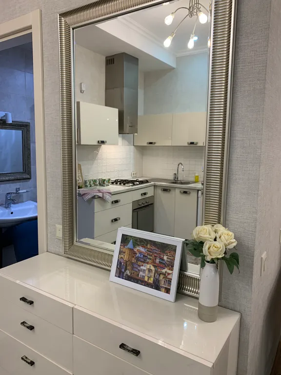 Трёхкомнатная квартира с 2 отдельными спальнями в самом центре тбилиси