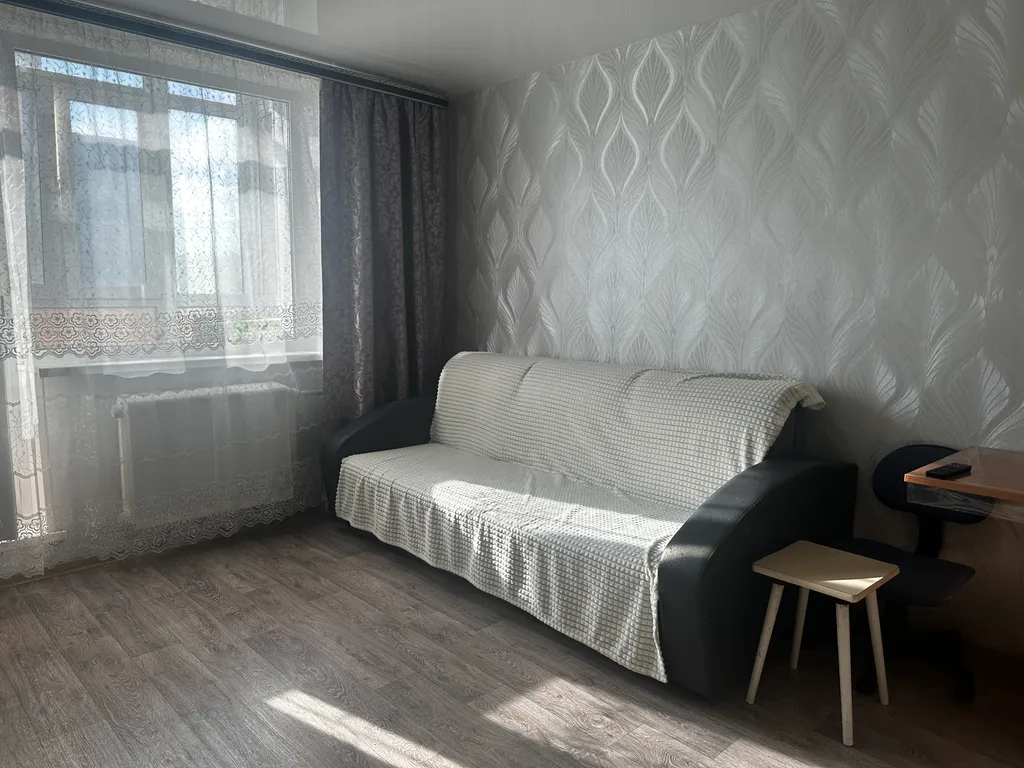 Уютная квартира в 1 минуте от НКИ — аренда посуточно в Нефтеюганск