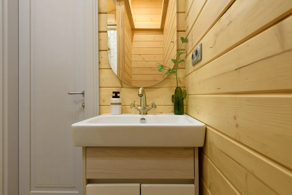 Просторный уютный эко дом на участке с соснами