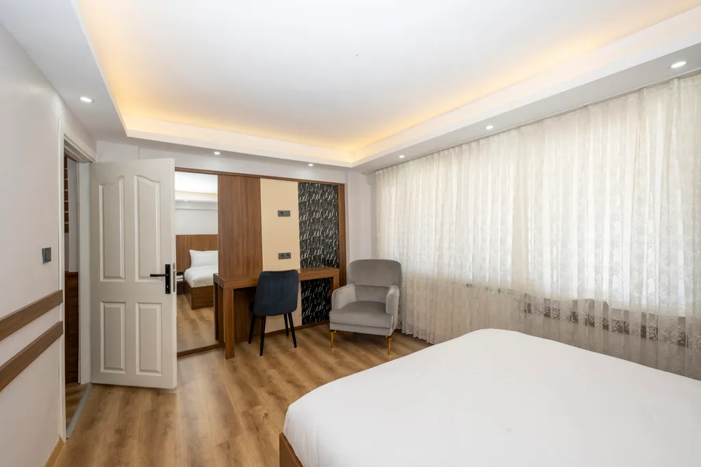 Одна из ностальгических улиц Таксима