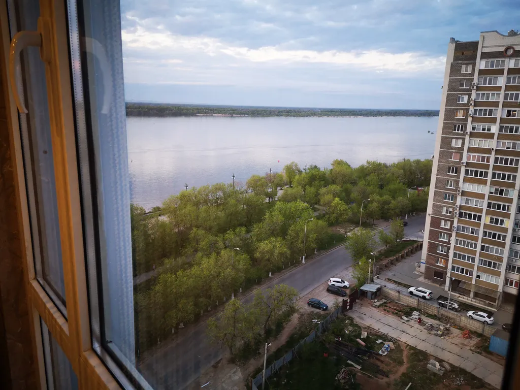 Уютная квартира с видом на берег реки Волга