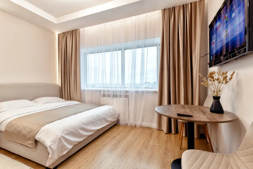 Элитная студия с панорамным видом из окна в самом центре столицы