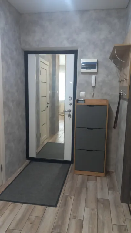 Евротрешка у ЖД вокзал и зоопарка