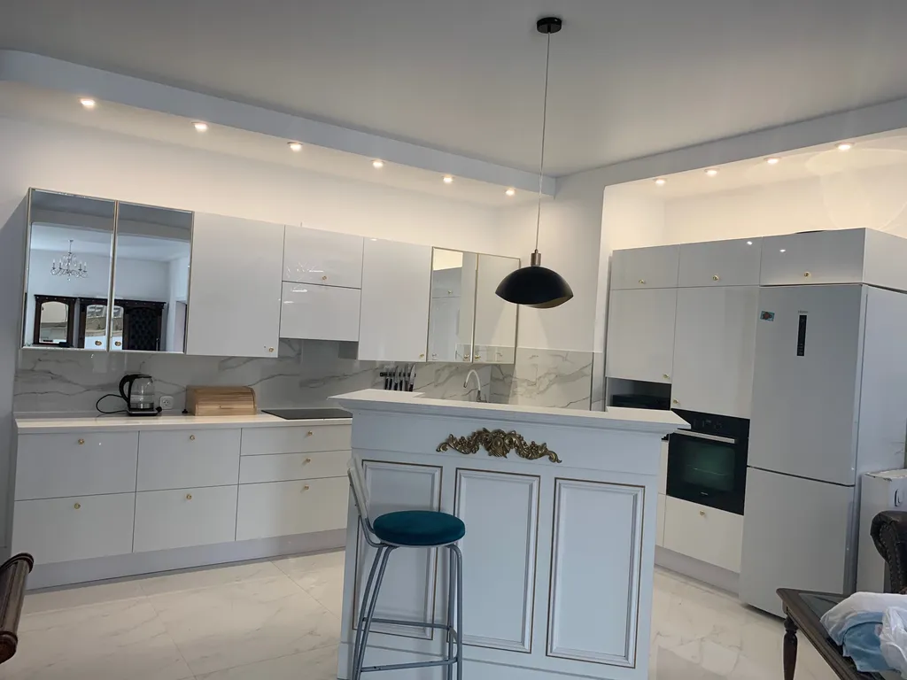 Дом в шаговой доступности от метро