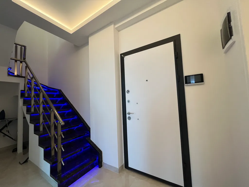 Просторная 2-этажная квартира с видом на море 10 минут от пляжа