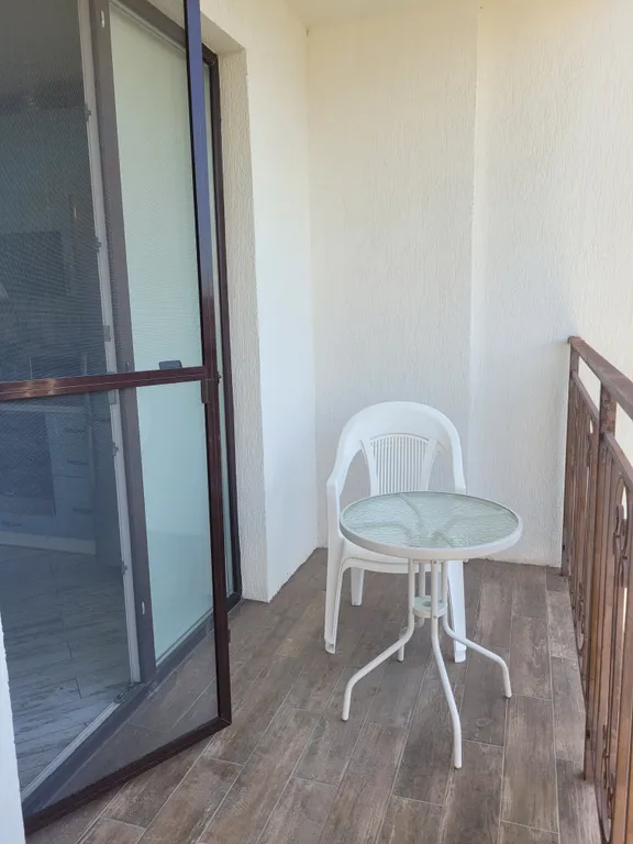 Студия с видом на море и горы