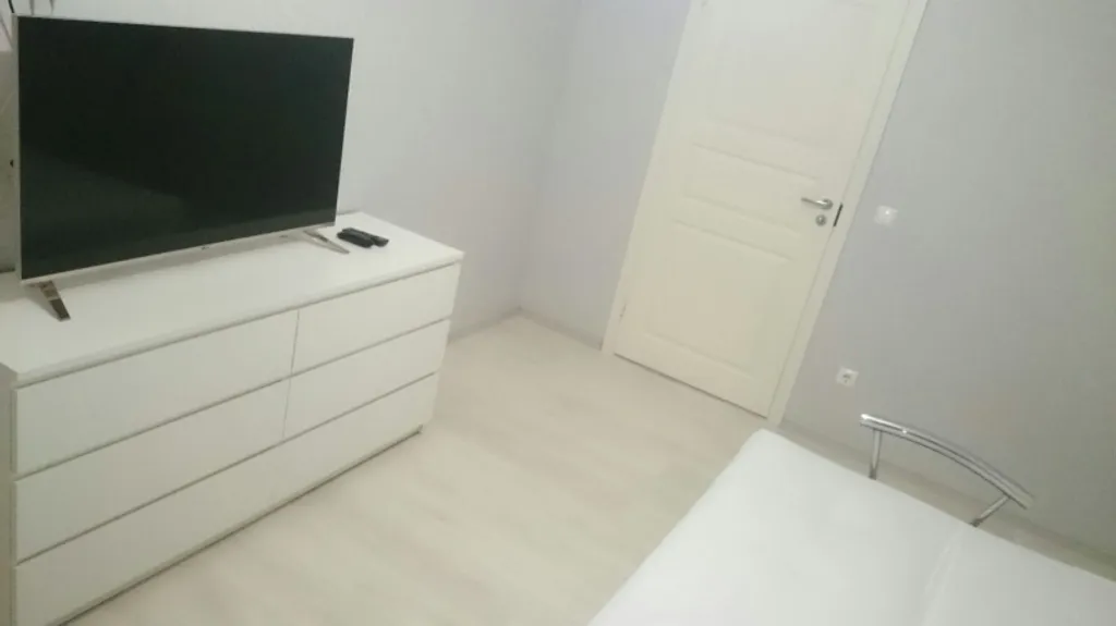 Евродвушка с компьютером, принтером, новой кроватью