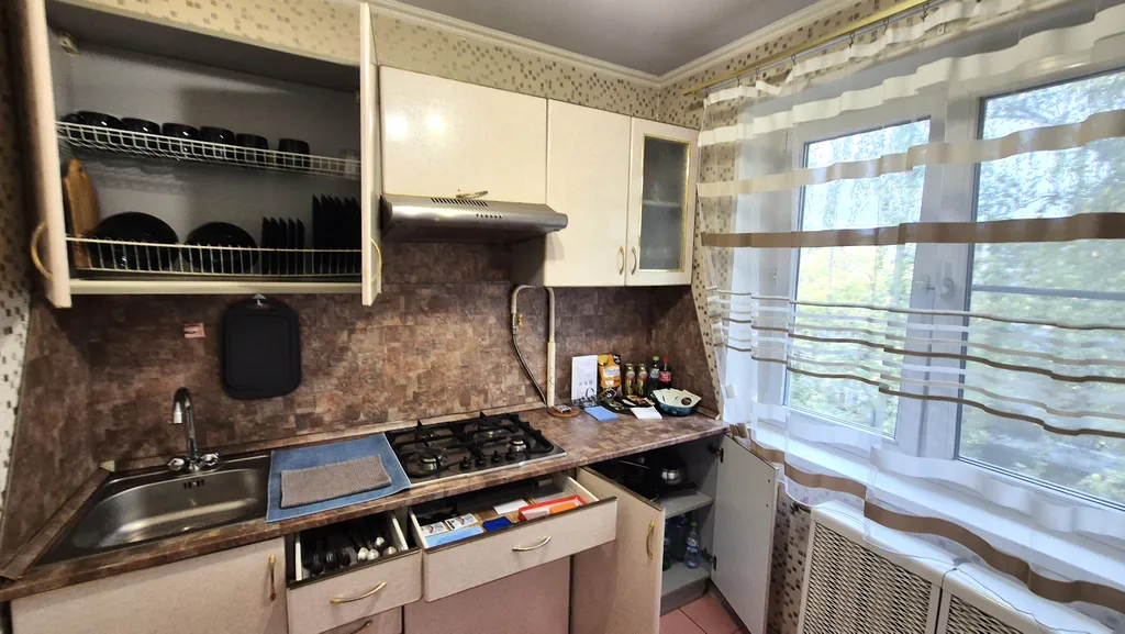 Двухкомнатная хорошая квартира в центре города