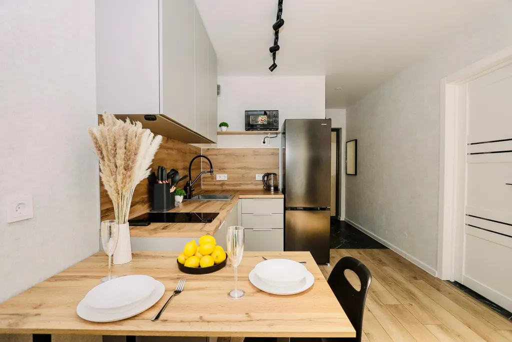 Дизaйнepcкая квартиpа пpемиум-клаccа c бaлкoном