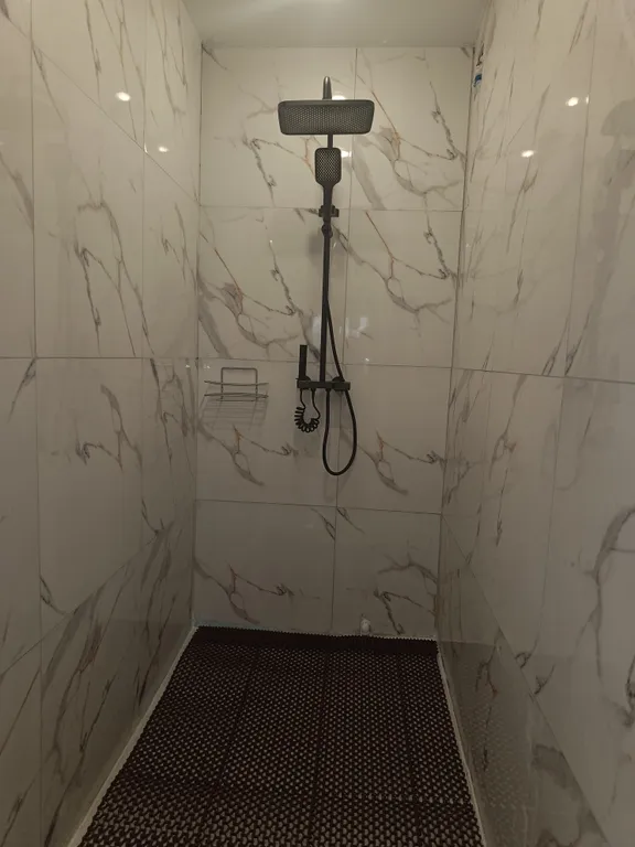 Дом с теплым бассейном и баней