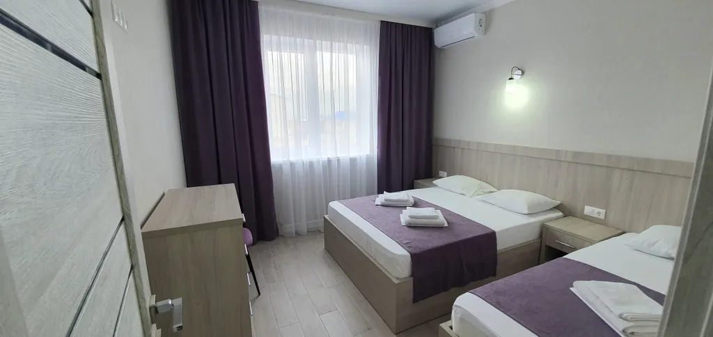 Светлые апартаменты в центре Витязево