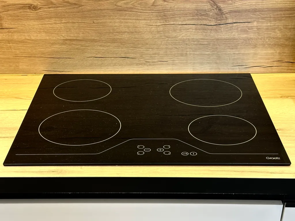 Стильная студия с видом на море и закаты