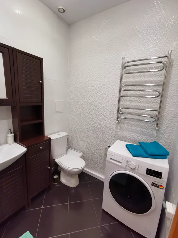 Уютная квартира с панорамными окнами близко к центру