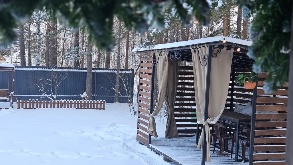 Загородный дом под соснами с сауной и чаном
